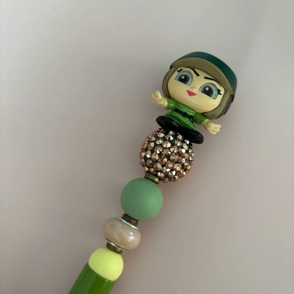 Disney Doorables: Star Wars: Princess Leia hat handmade beaded pen