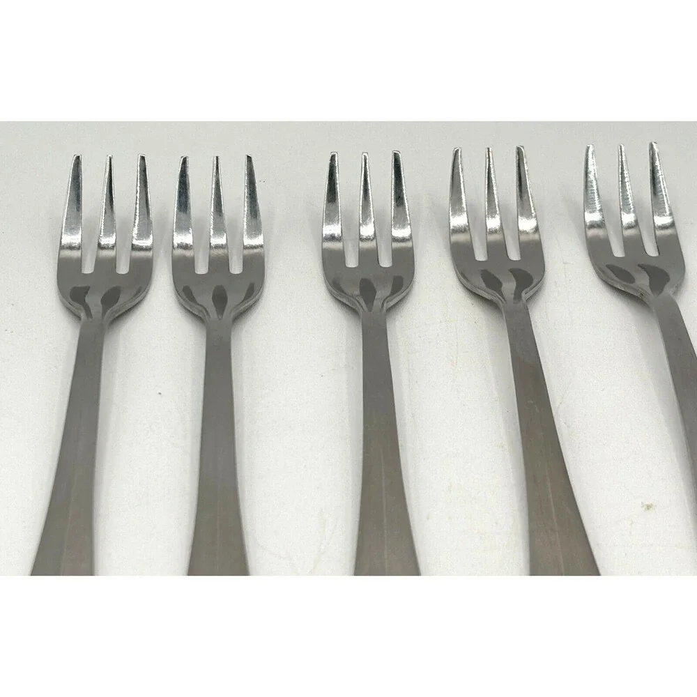 Washington Forge Spirit of American Coctail/Seafood/Appetizer Forks Korea Qty 11
