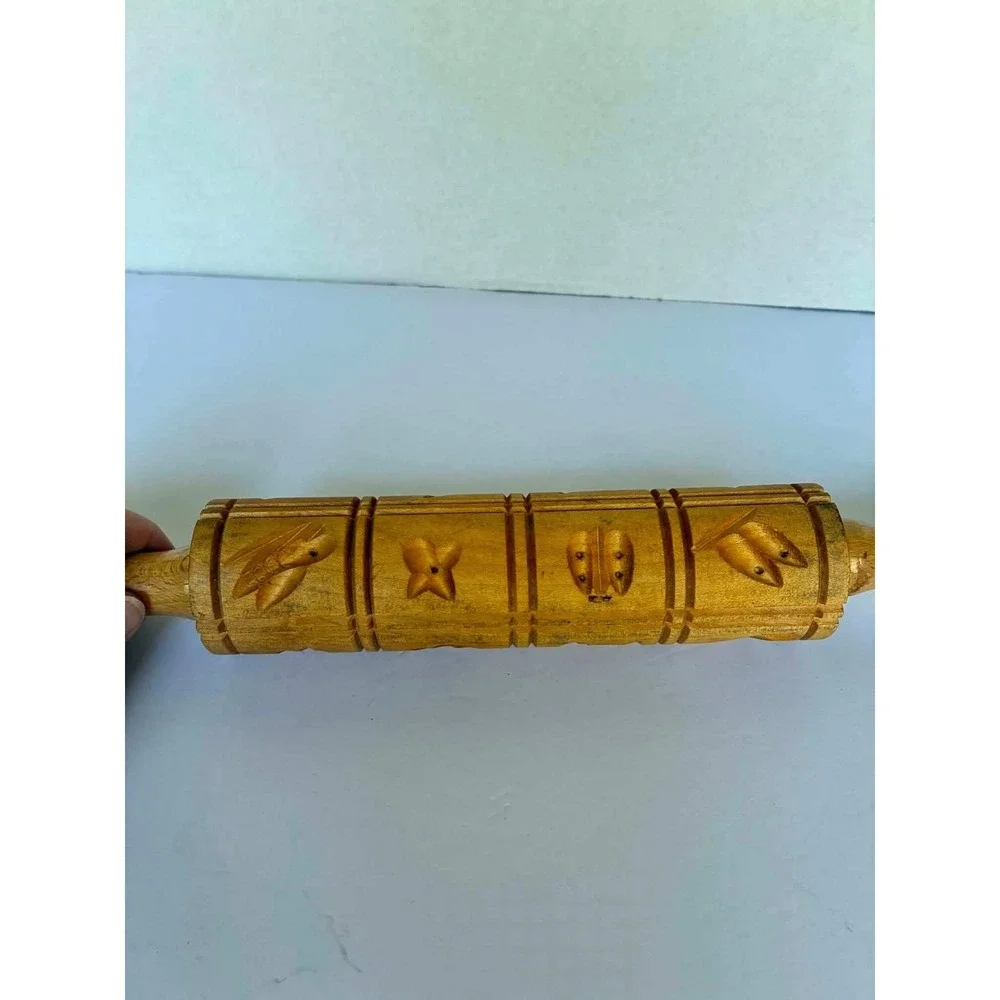 The Unbranded Brand vintage wooden