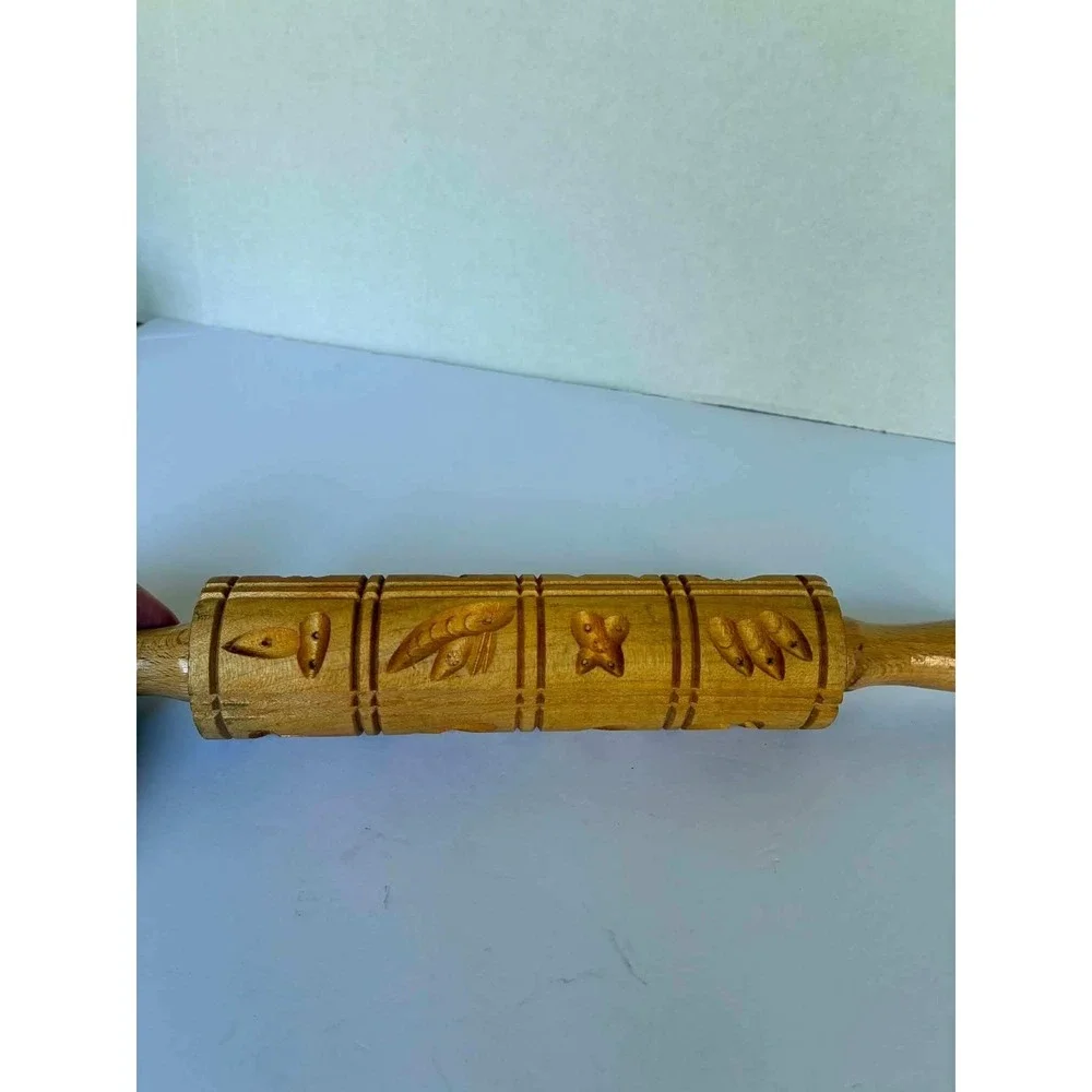 The Unbranded Brand vintage wooden