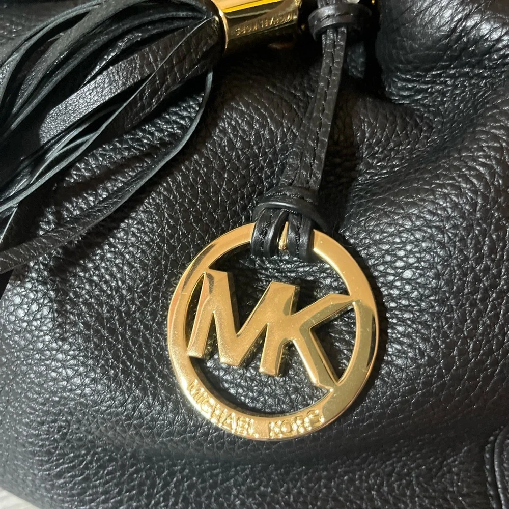 Michael Kors excellent no