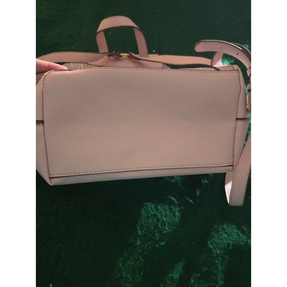 Anne Klein anne klein