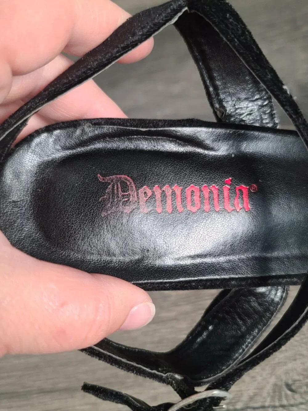 Demonia black velvet