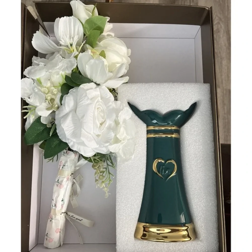 Love‎ Lin Silk Wite Roses With Vase  Set Beautiful Gift New