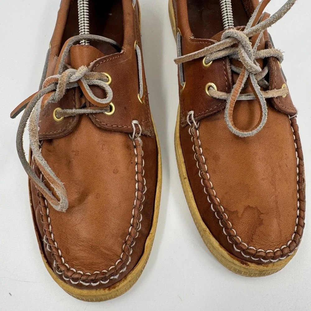 Coach vintage boat