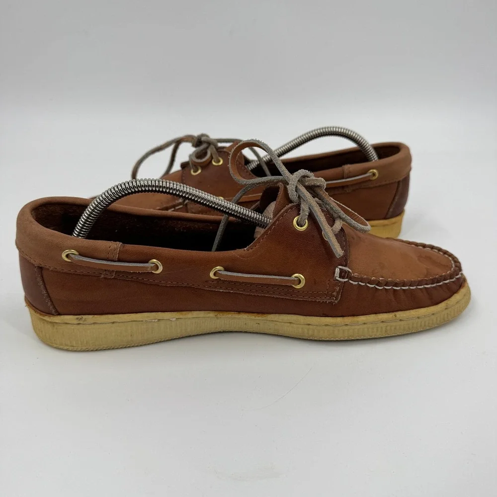 Coach vintage boat