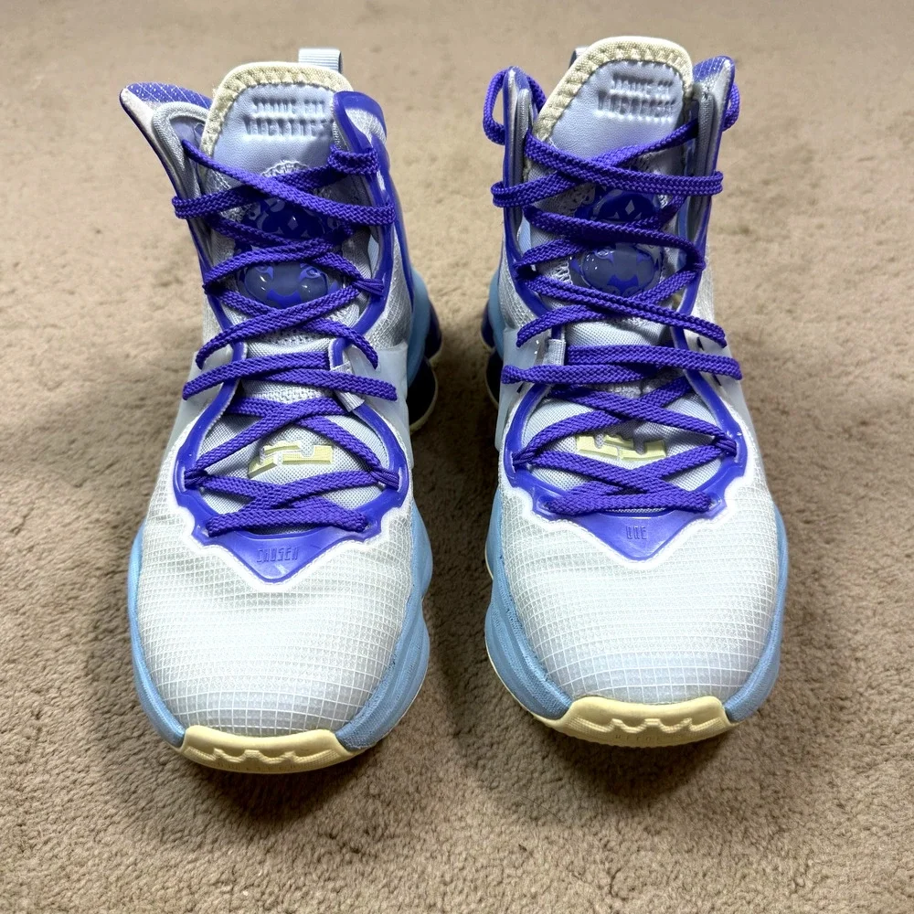 Nike lebron 19