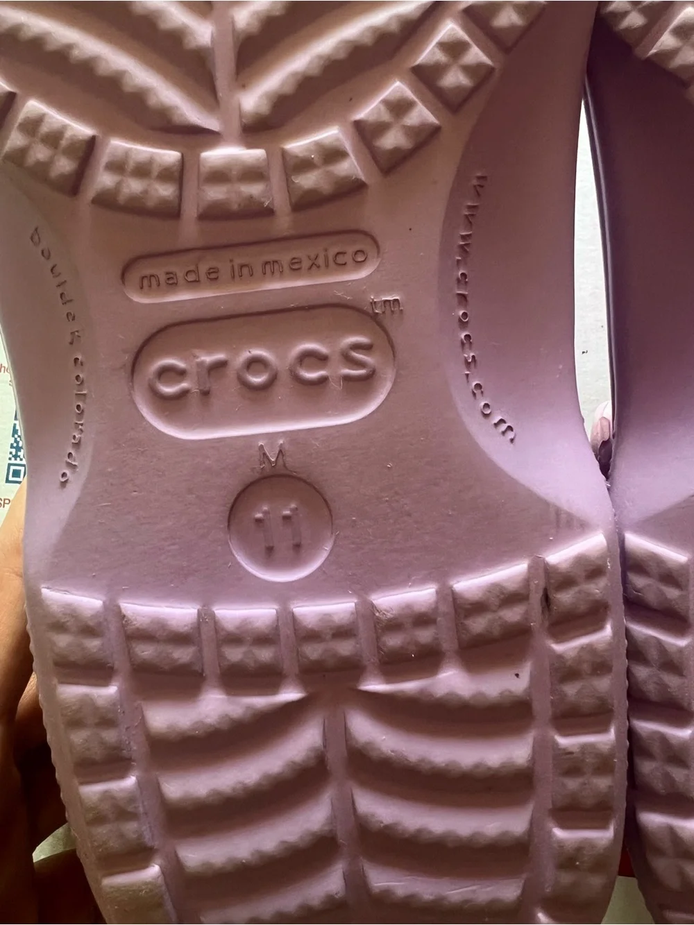CROCS excellent has