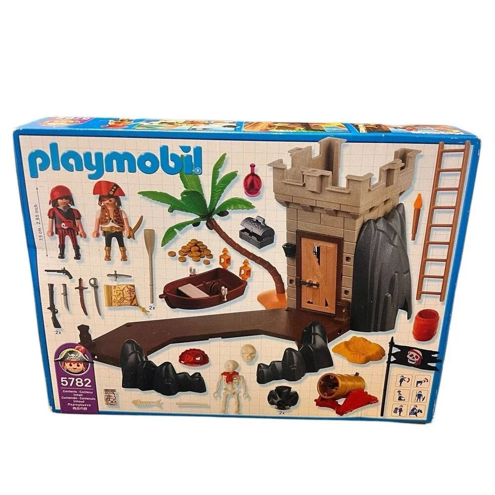 Playmobil pirate hideout