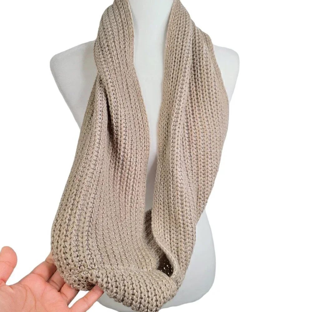 N/A grey beige