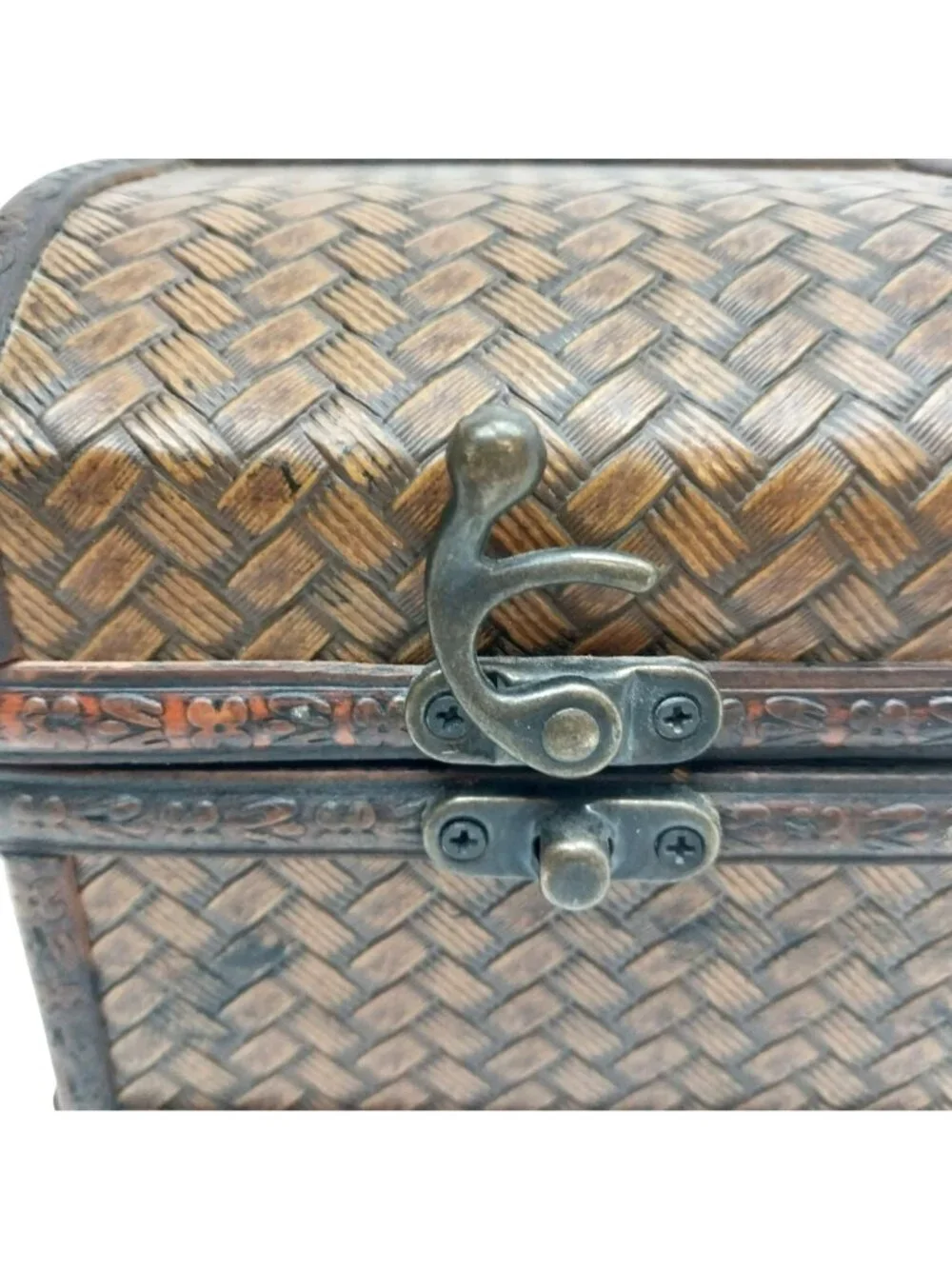 N/A compact wooden