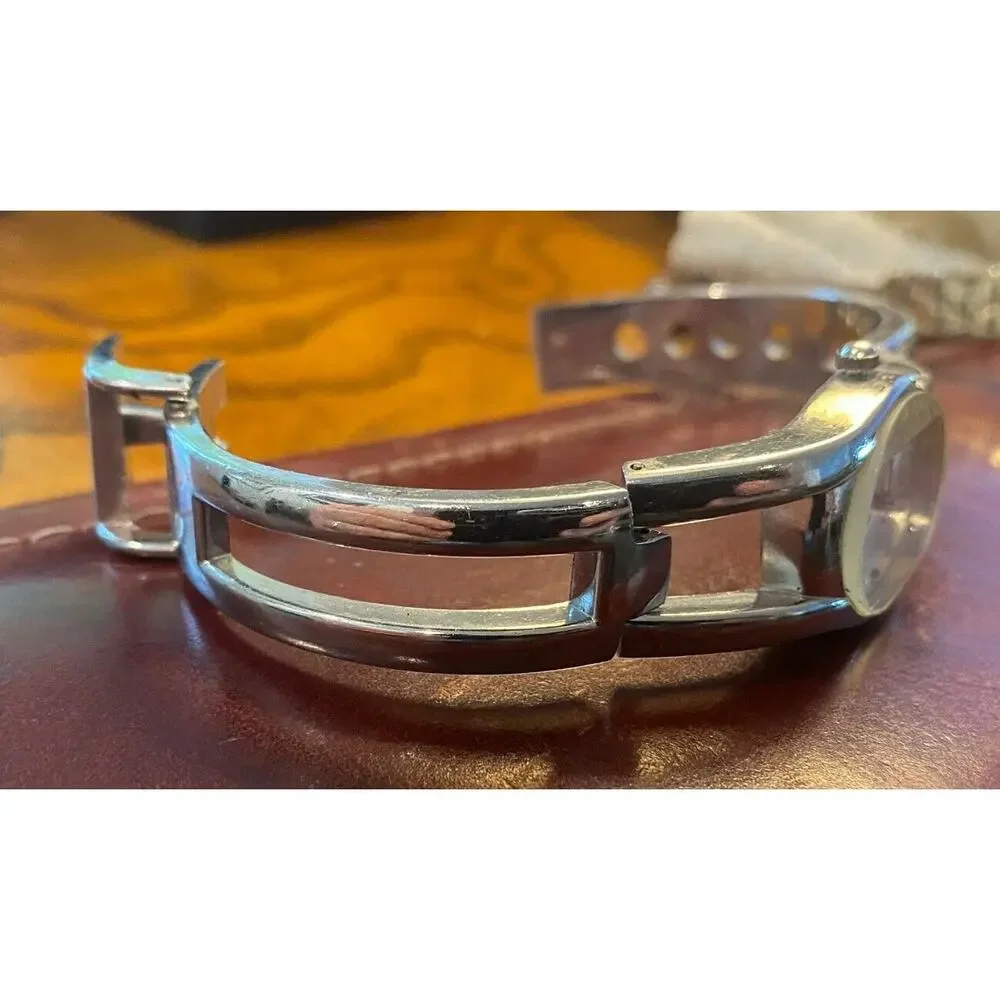 Women's 22mm Silver Tone Quemex Watch, Bracelet Band, Water Resistant