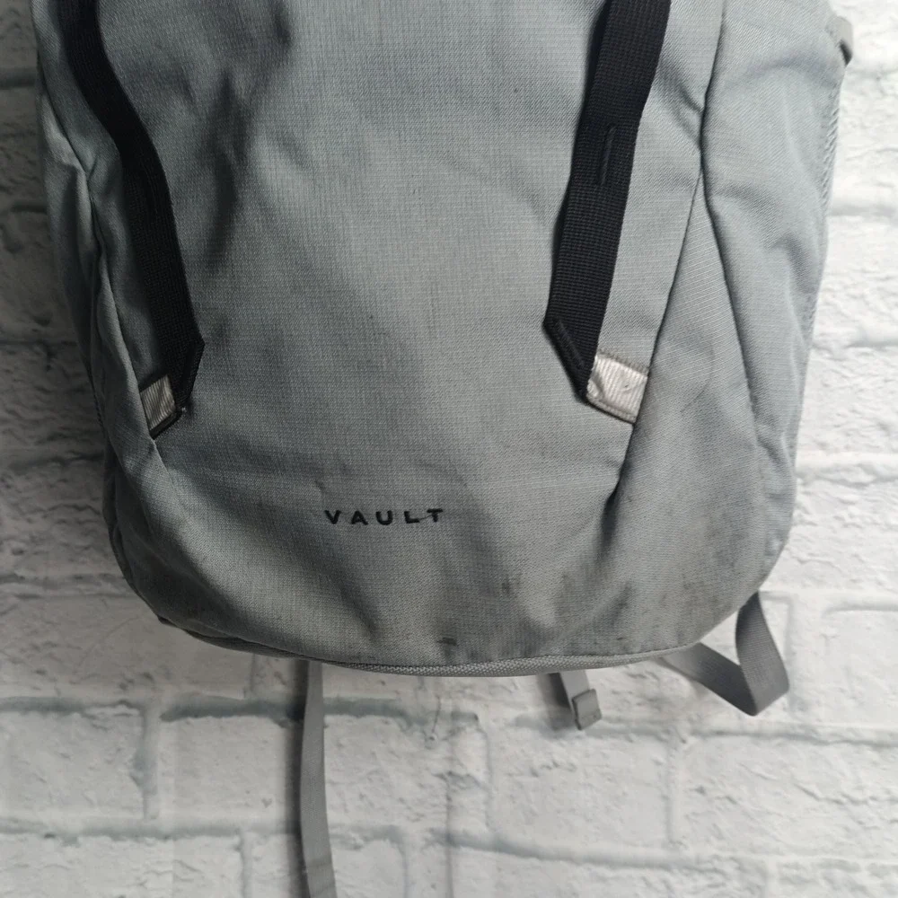 The North Face Vault Backpack Gray Laptop School Daypack NF0A3VY2 s12