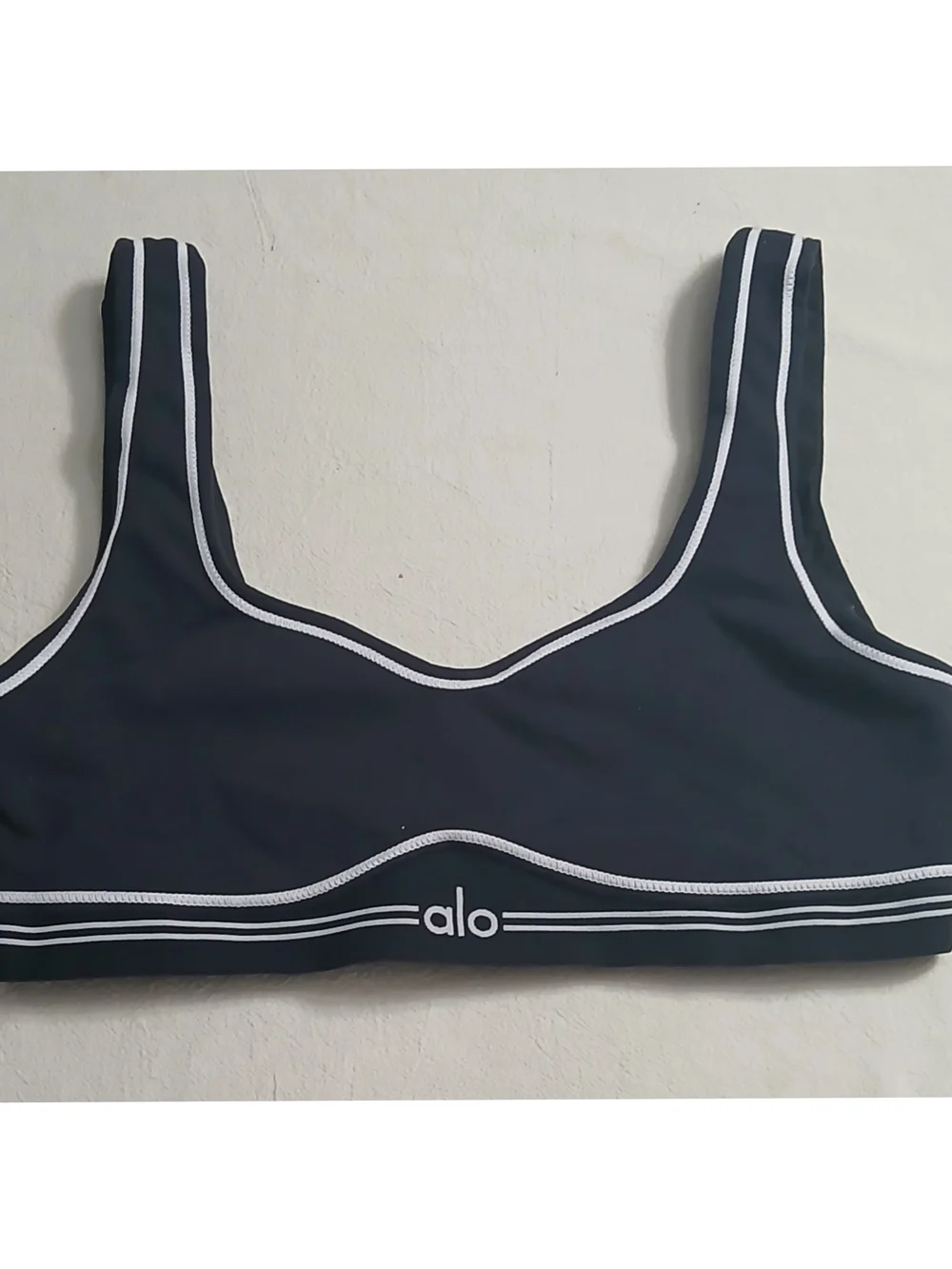 ALO Yoga supportive sports