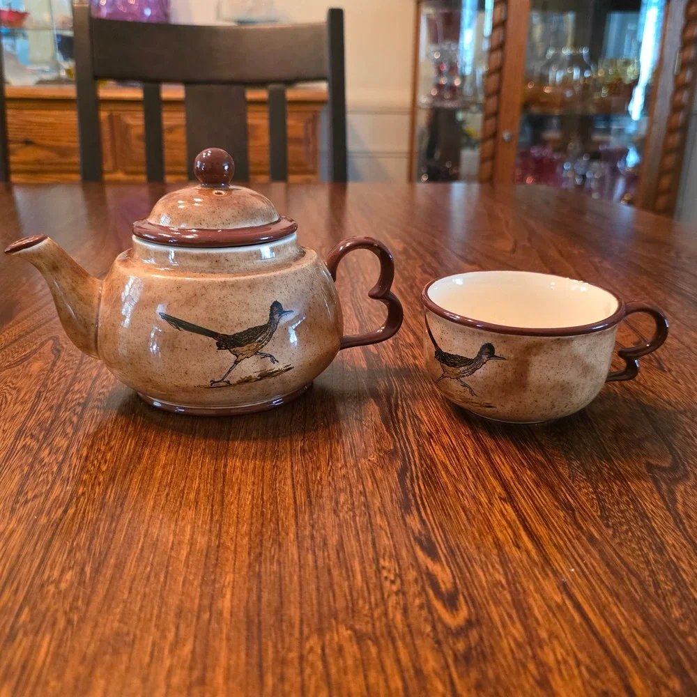 Vintage Roadrunner Tea For One Set Stackable Ceramic Teapot and Cup Speckled Tan