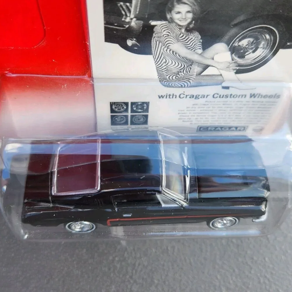 Johnny Lightning lot nip