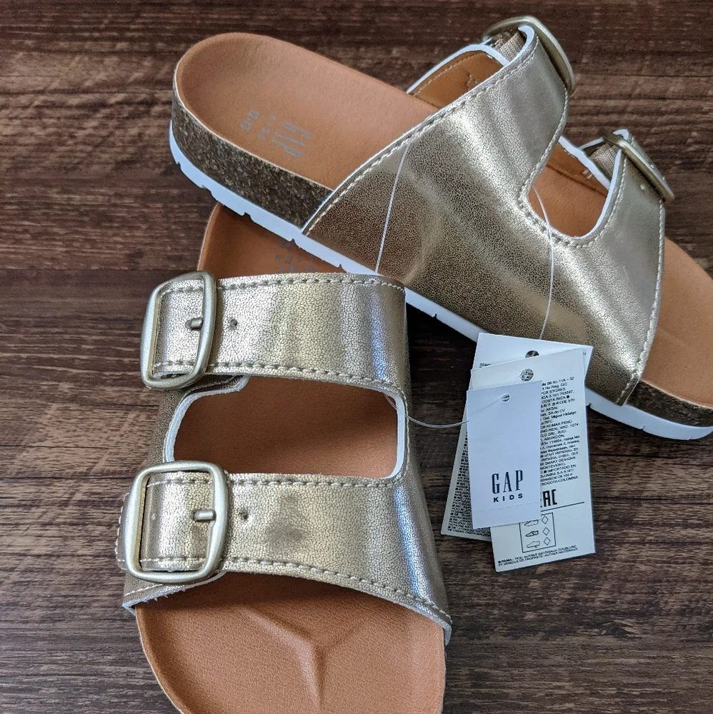GAP sandals tan
