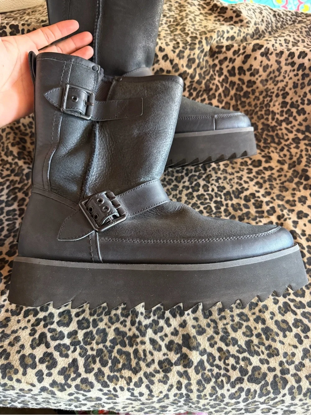 UGG style number