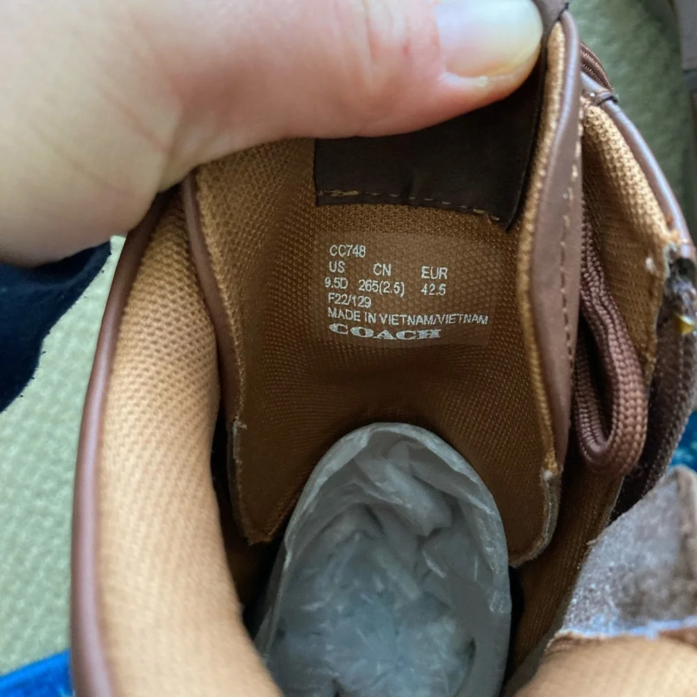 Coach nwt box