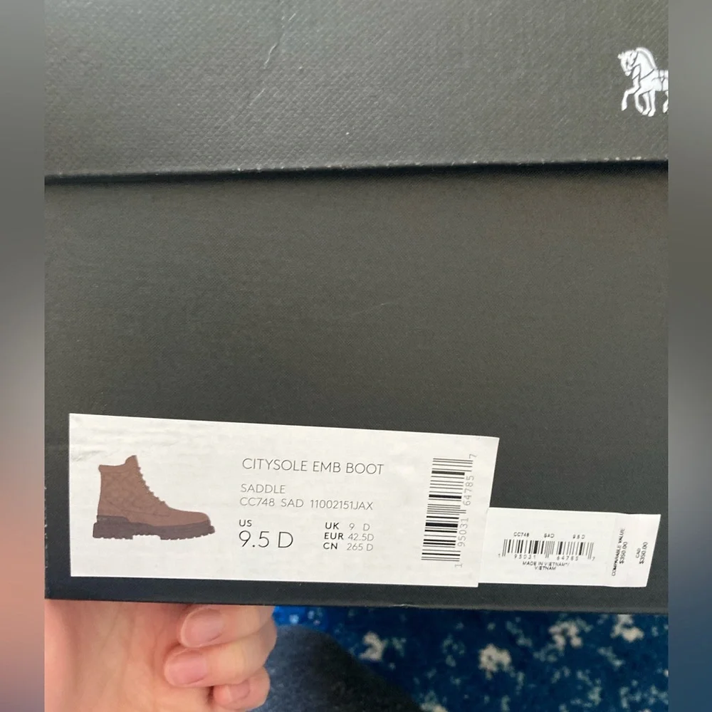 Coach nwt box