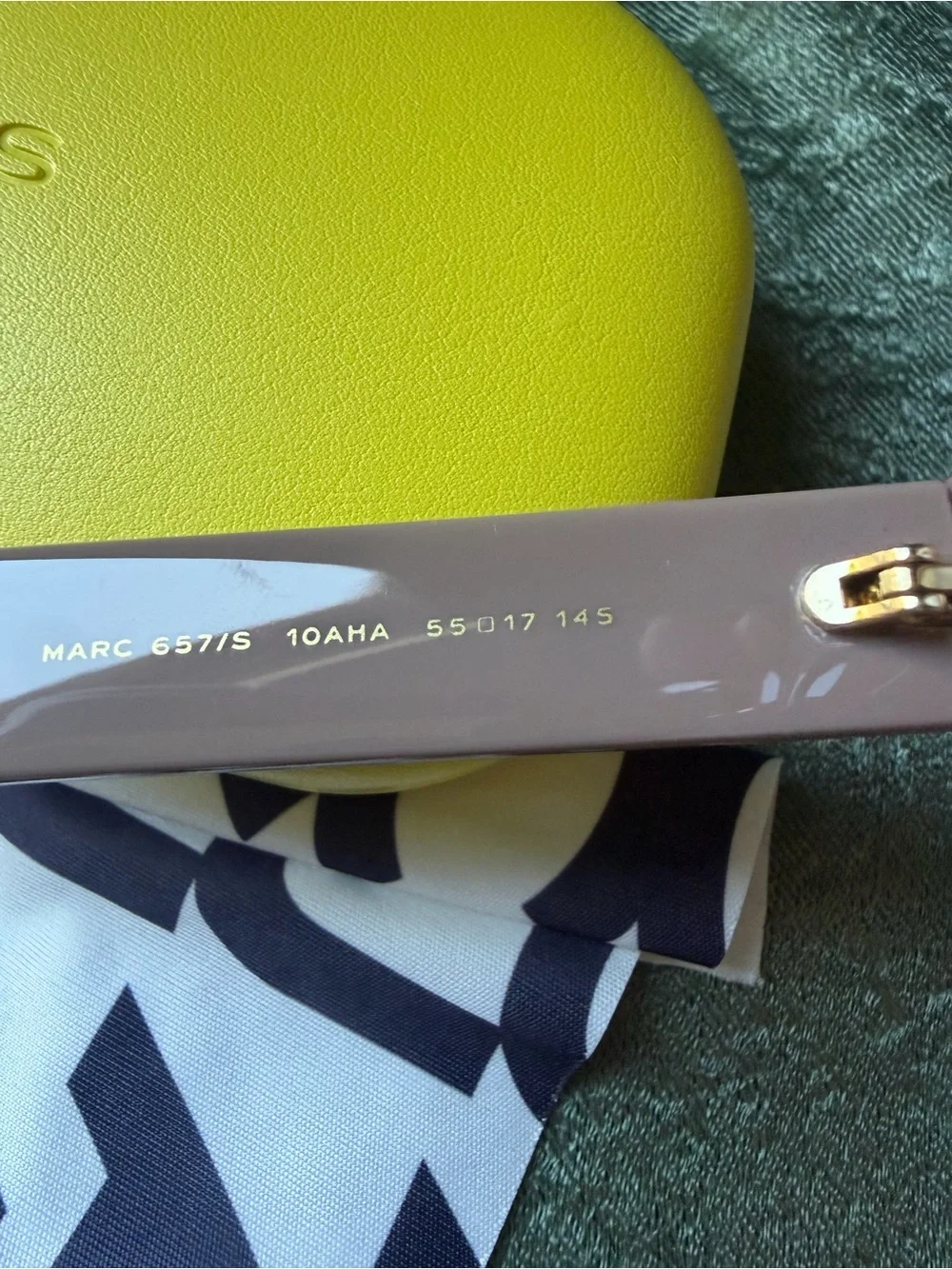 Marc Jacobs chic marc