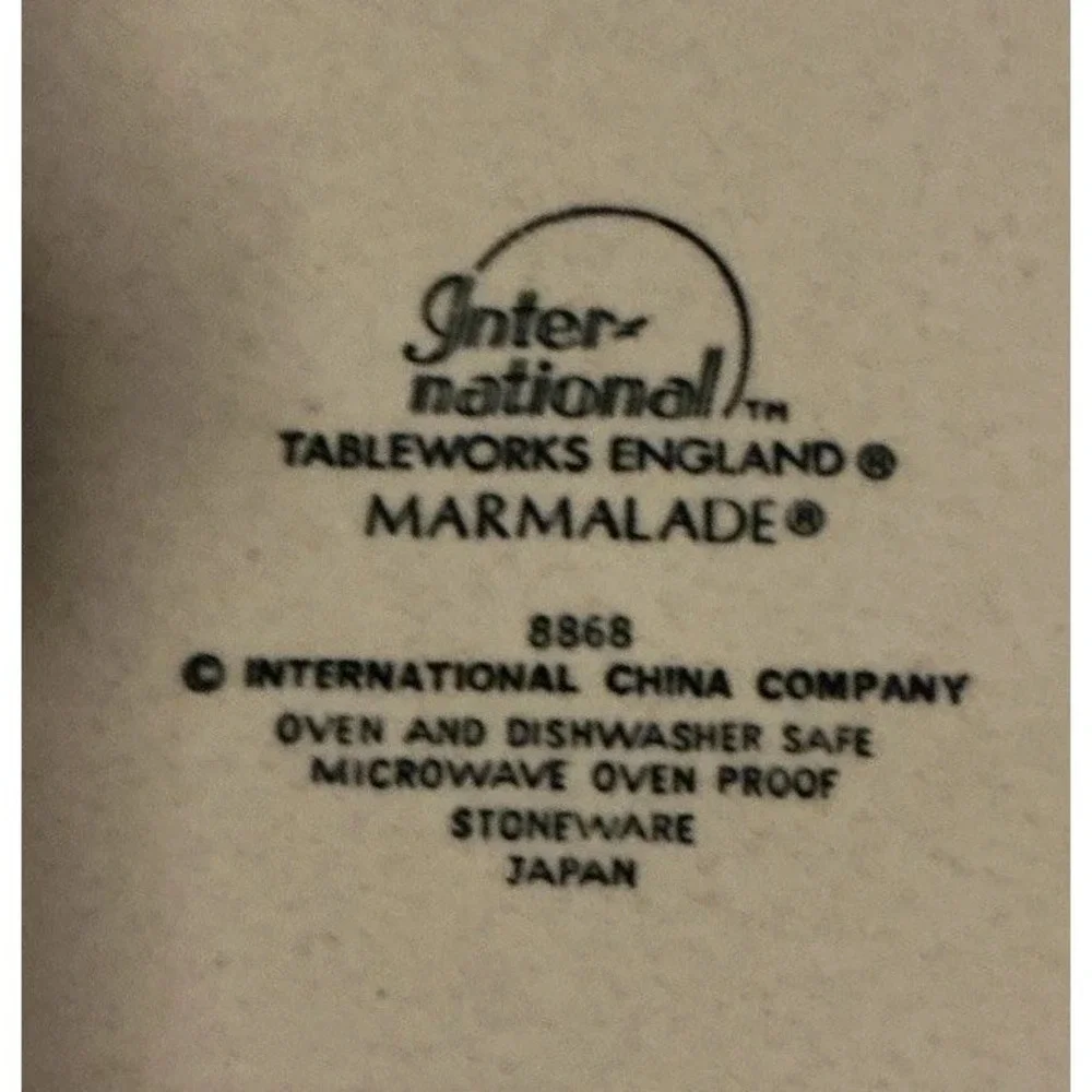 International Stoneware unique 11