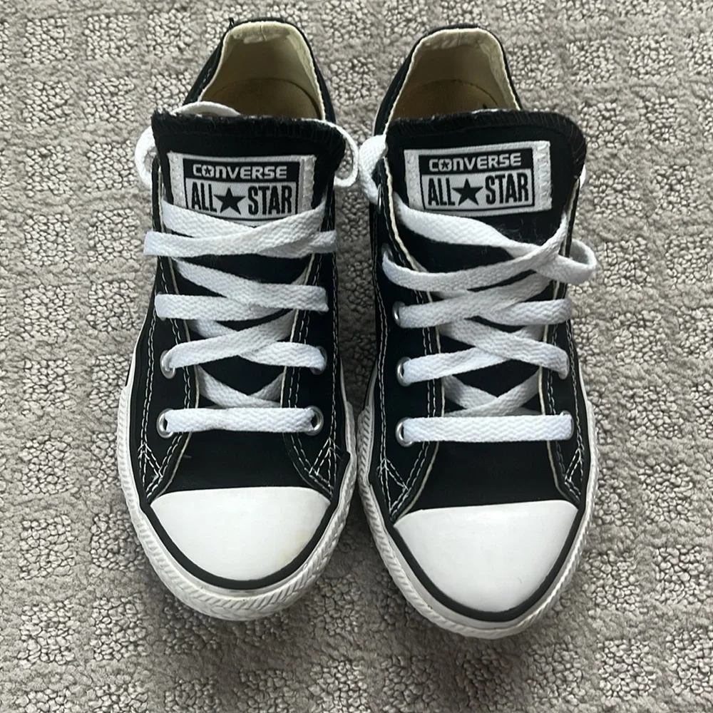 Converse All Star Chuck Taylor Low Top Sneakers Black and White Youth 13