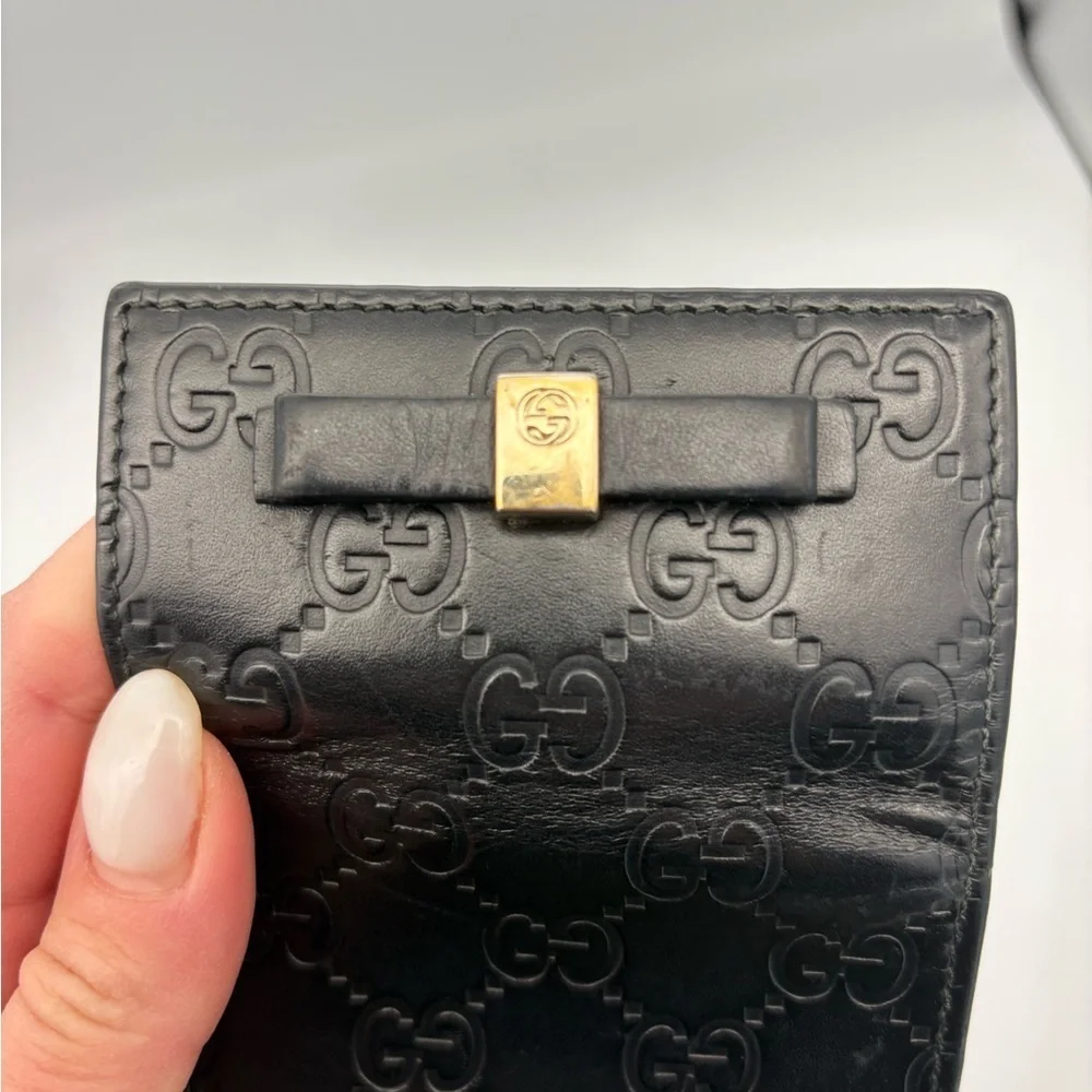 Gucci Black Leather Key Holder with Gold Hardware