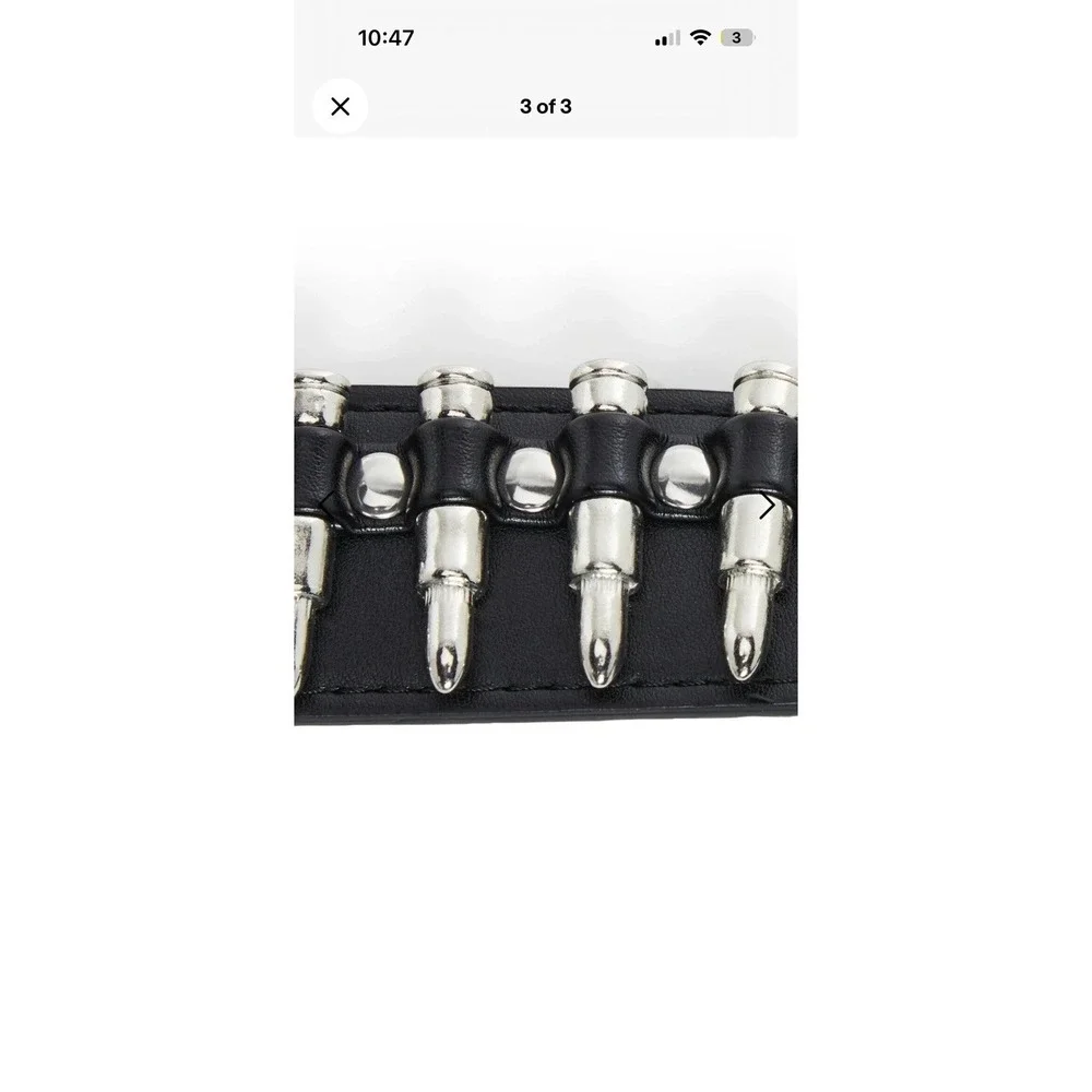 Does not apply studded belt
