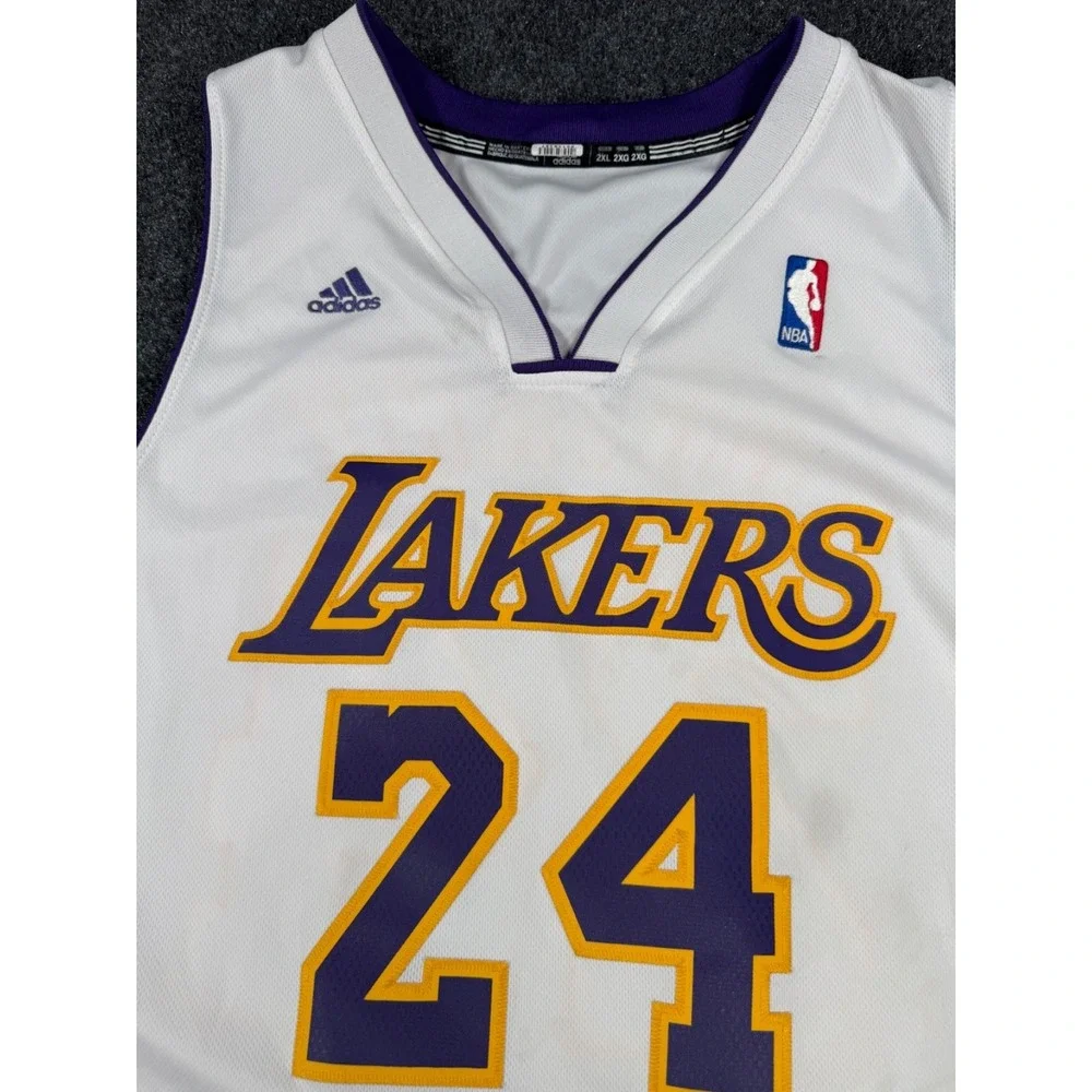 Adidas Kobe Bryant #24 Los Angeles Lakers Swingman Jersey White Mens 2XL