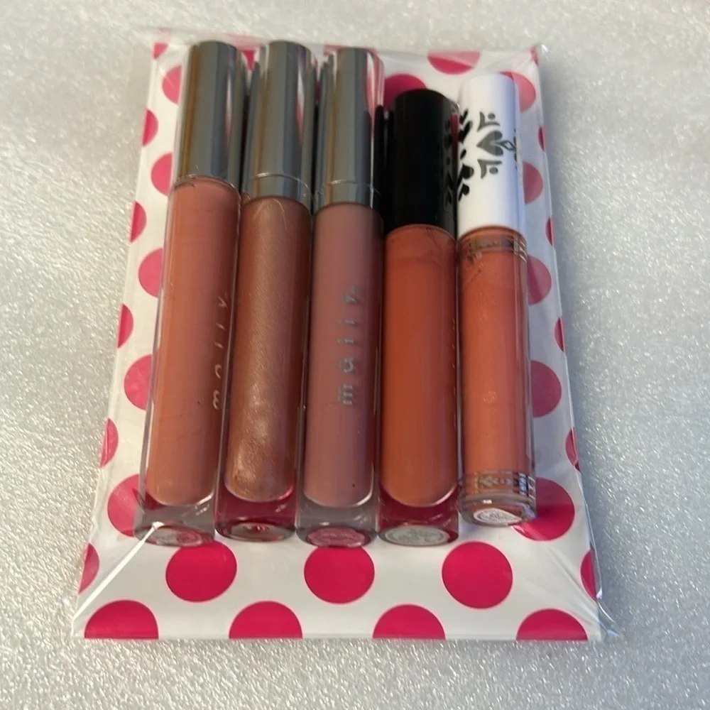 Mally Beauty Lip Gloss  LOT OF 5  & Gift Bag / BRAND NEW
