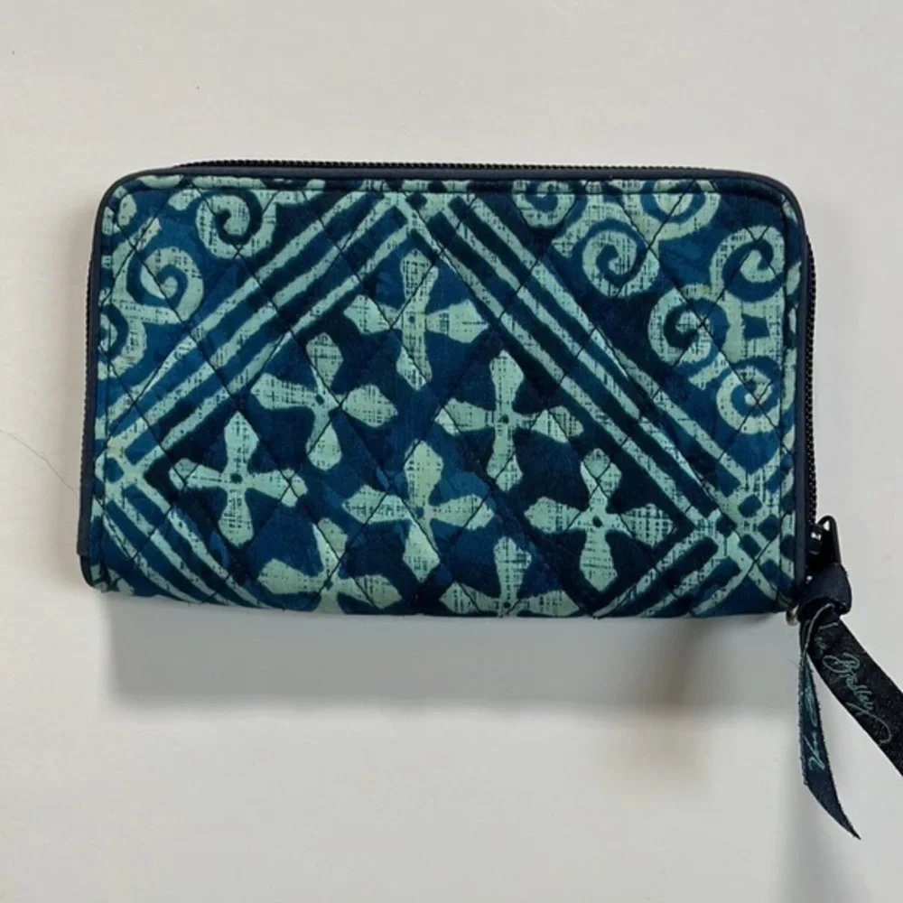 Vera Bradley gently used