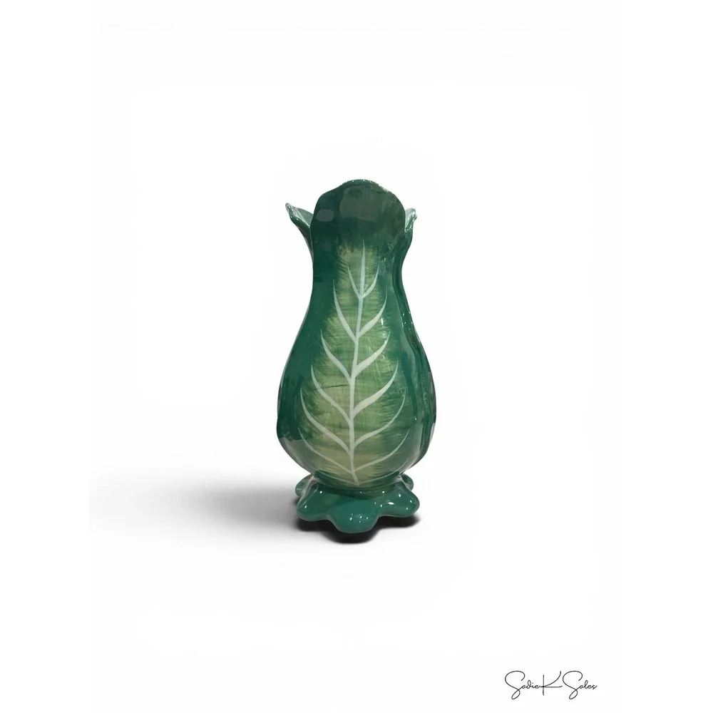 Threshold cabbage vase