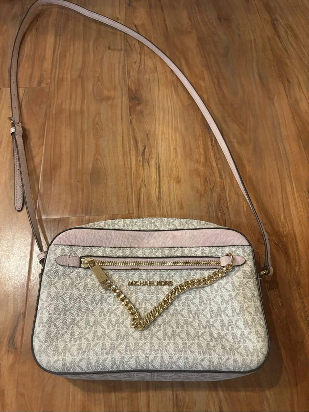 Michael Kors front ivory crossbody