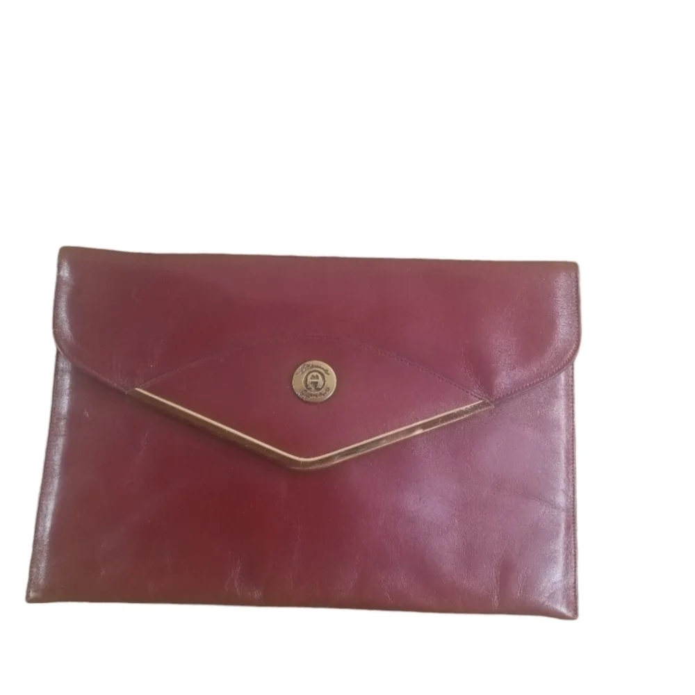 Etienne Aigner aigner iconic carry
