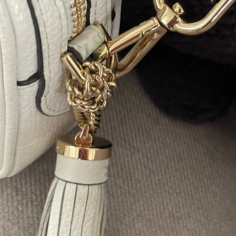 Michael Kors compact pebbled