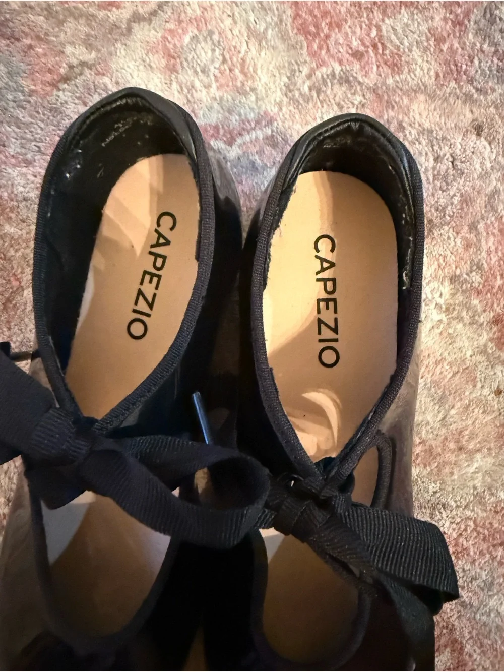 Capezio tap shoes tyette black bow size 2.5