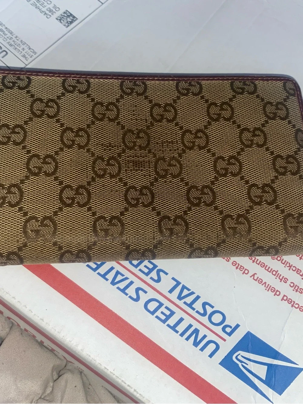 Gucci Beige/Brown GG Supreme Zip-Around Wallet