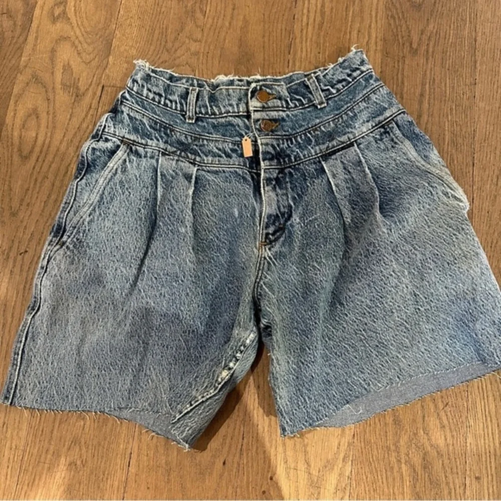 Lee Vintage 90's‎ Pleated Denim High Waisted Shorts size 23
