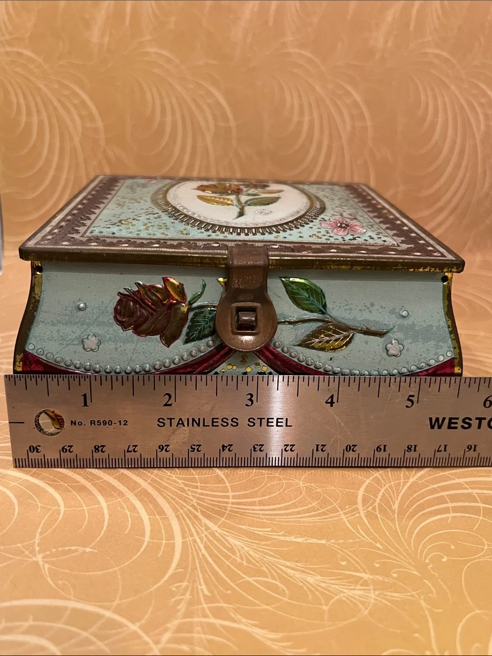 N/A square decorative