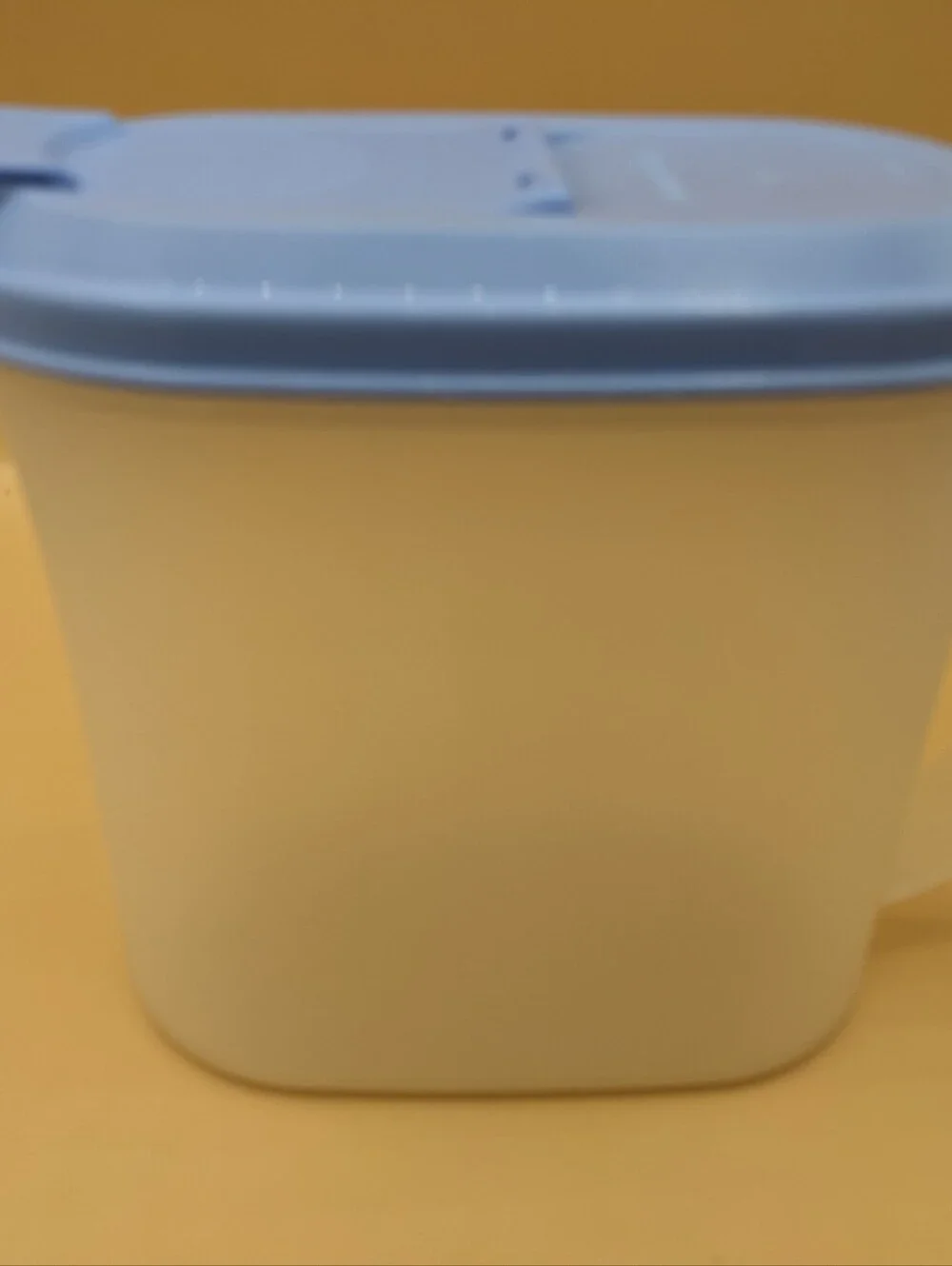 Tupperware vintage qt