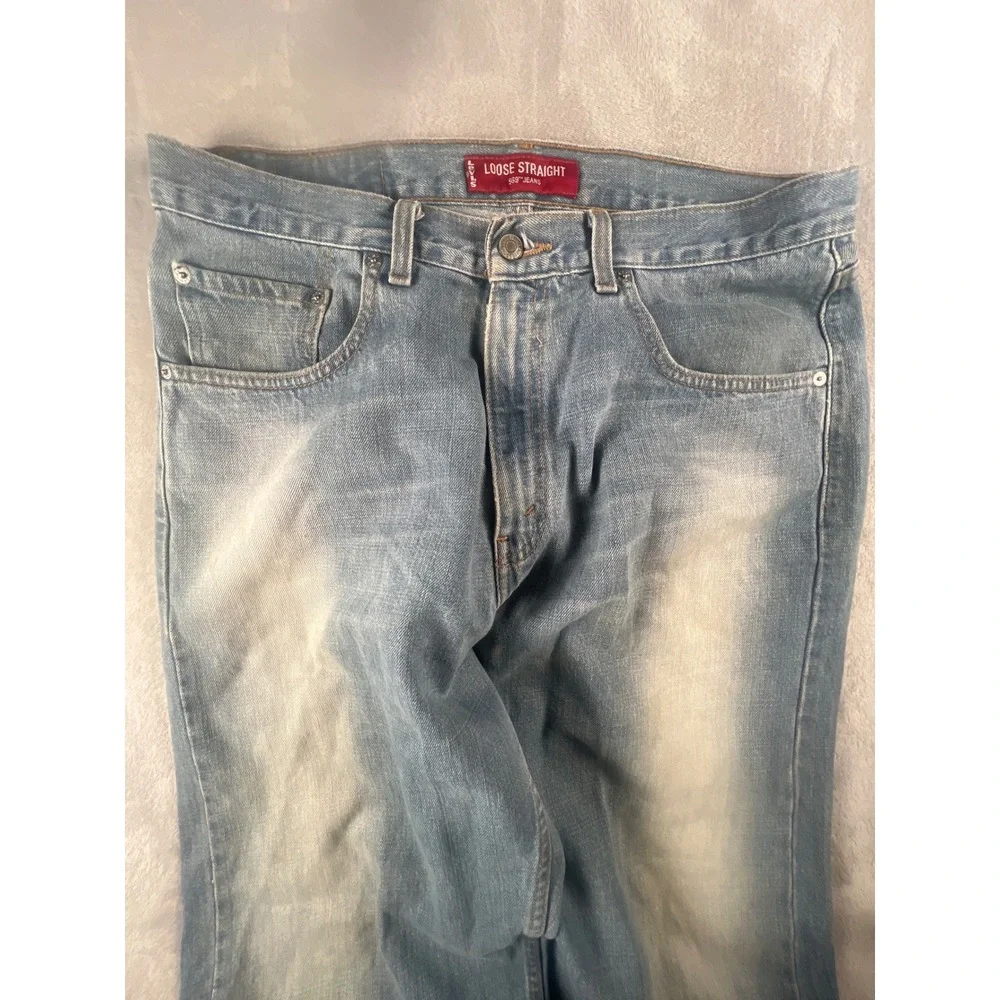 Levis levi 569