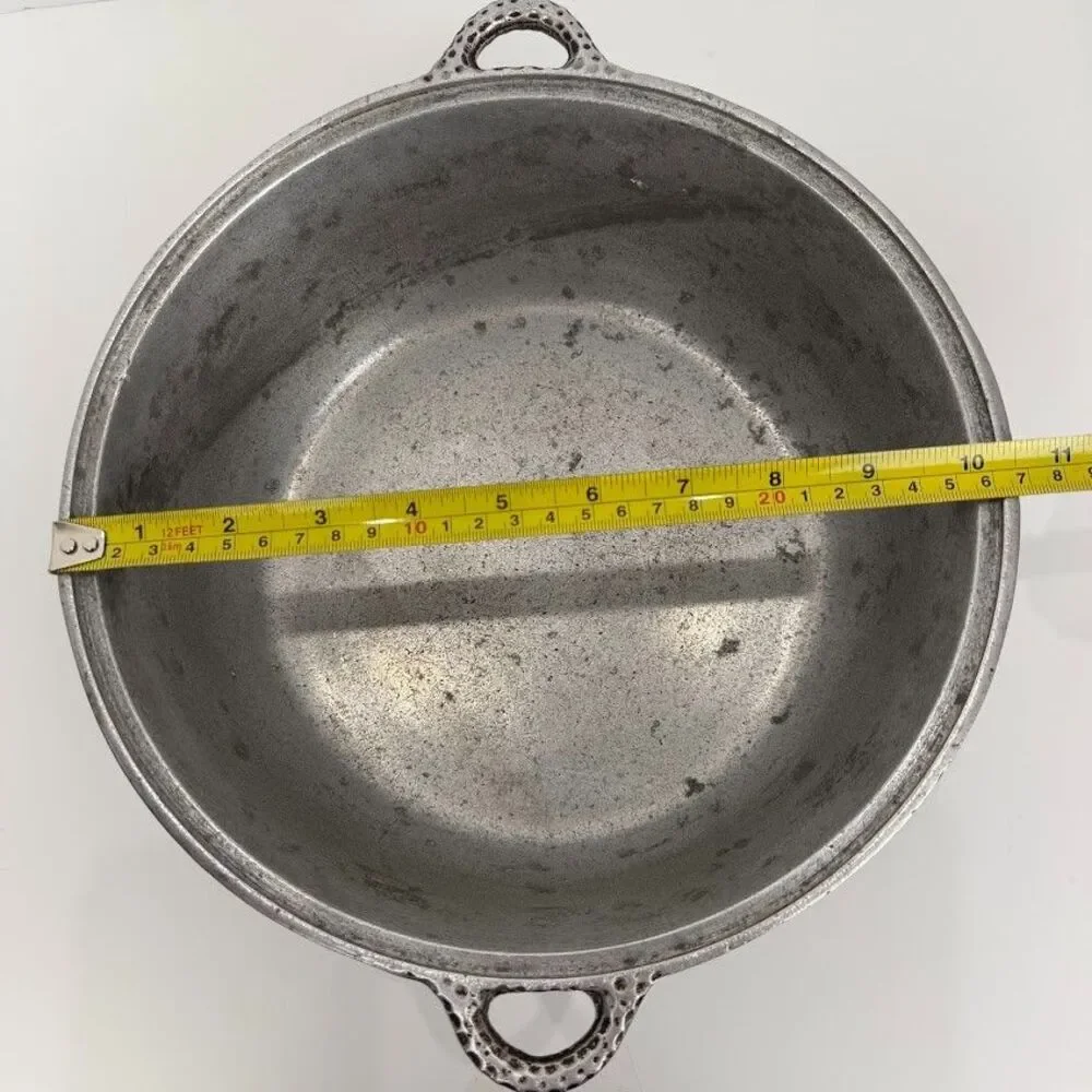 Unbranded hammered aluminum oven