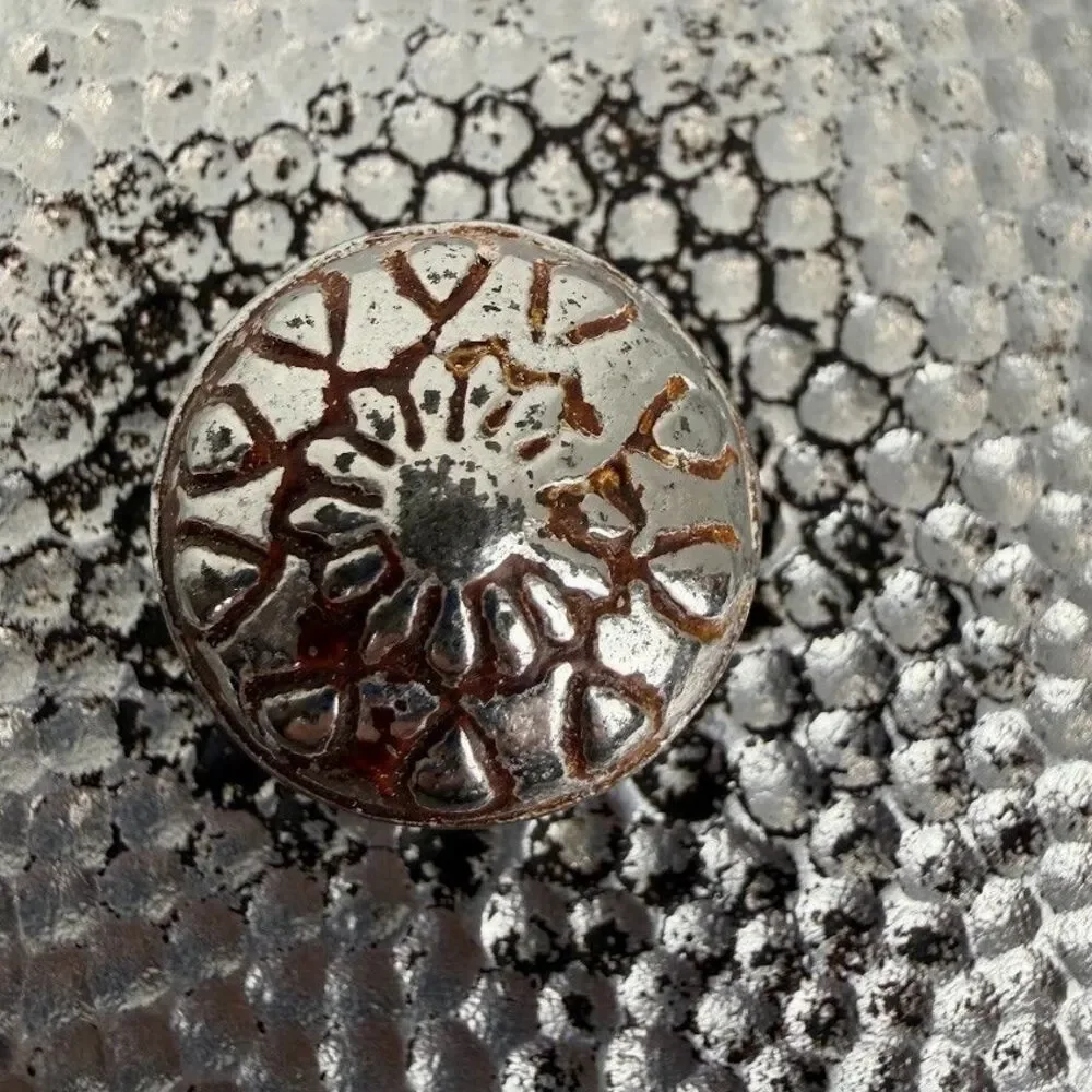 Unbranded aluminum vintage