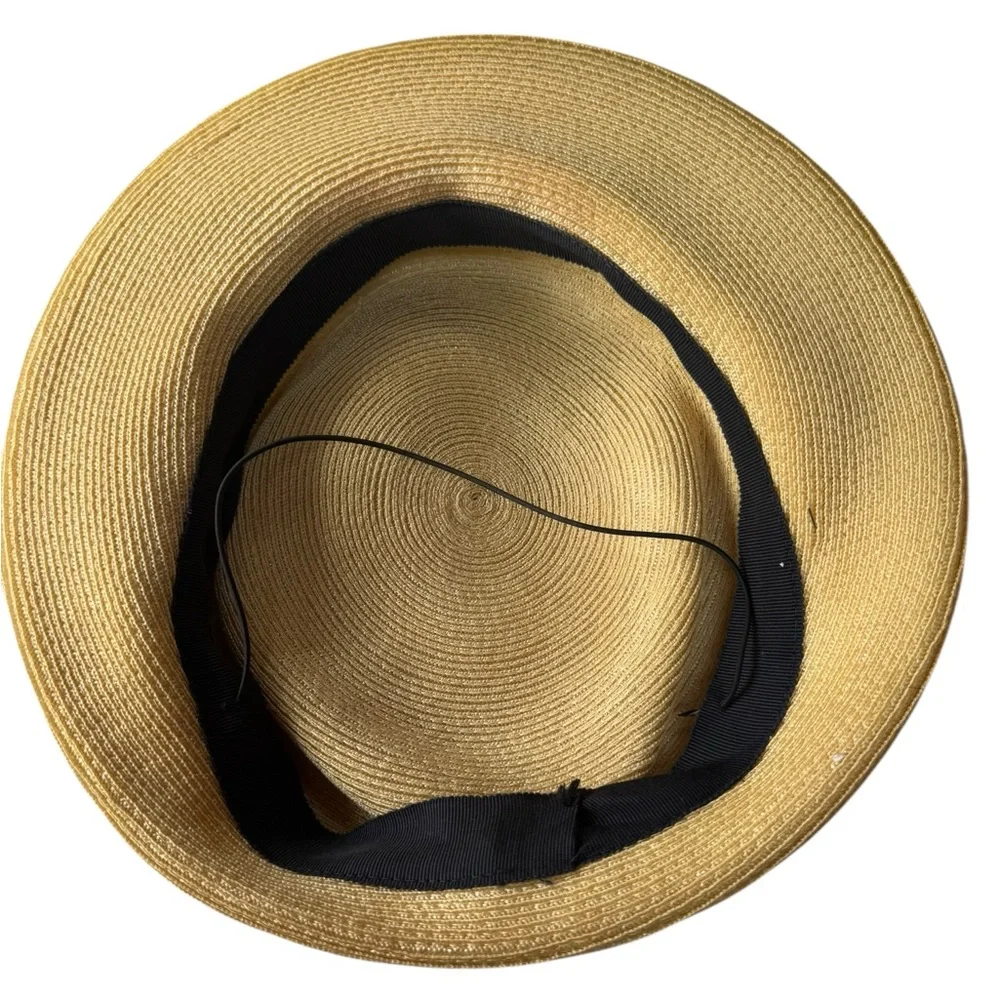 1940s Straw Hat w/Velvet Ribbon & Netting‎
