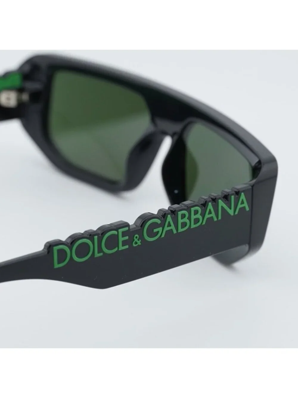 Dolce & Gabbana authentic dolce
