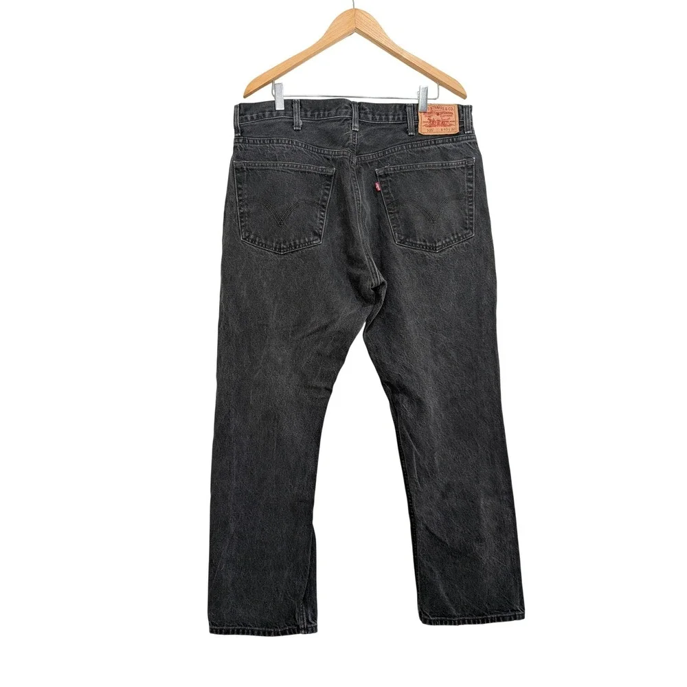 Levis my stopping mid