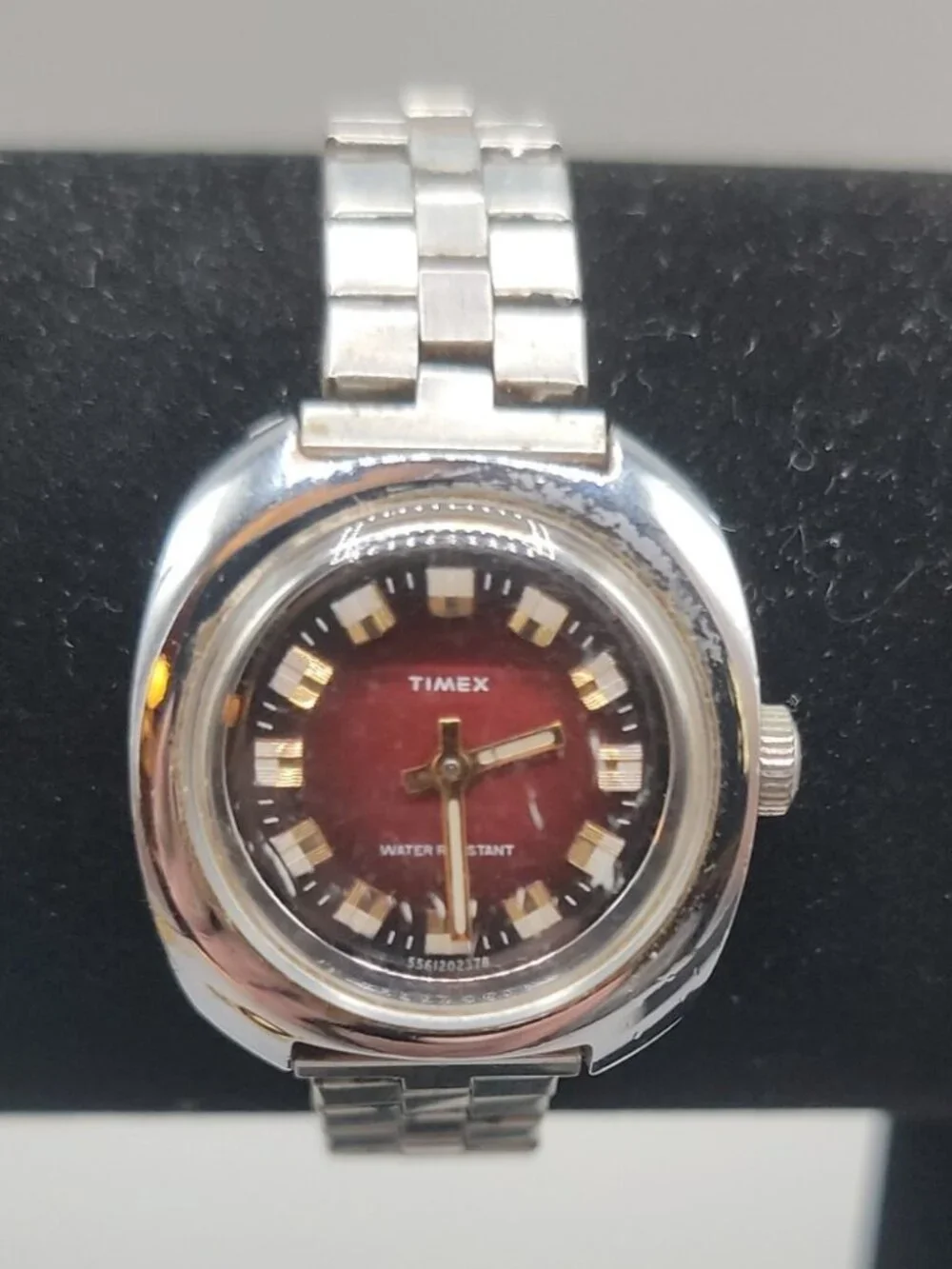 Vintage 1978 Timex Cavatina Manual Wind Watch Maroon Dial 26mm Stretch Band RUNS