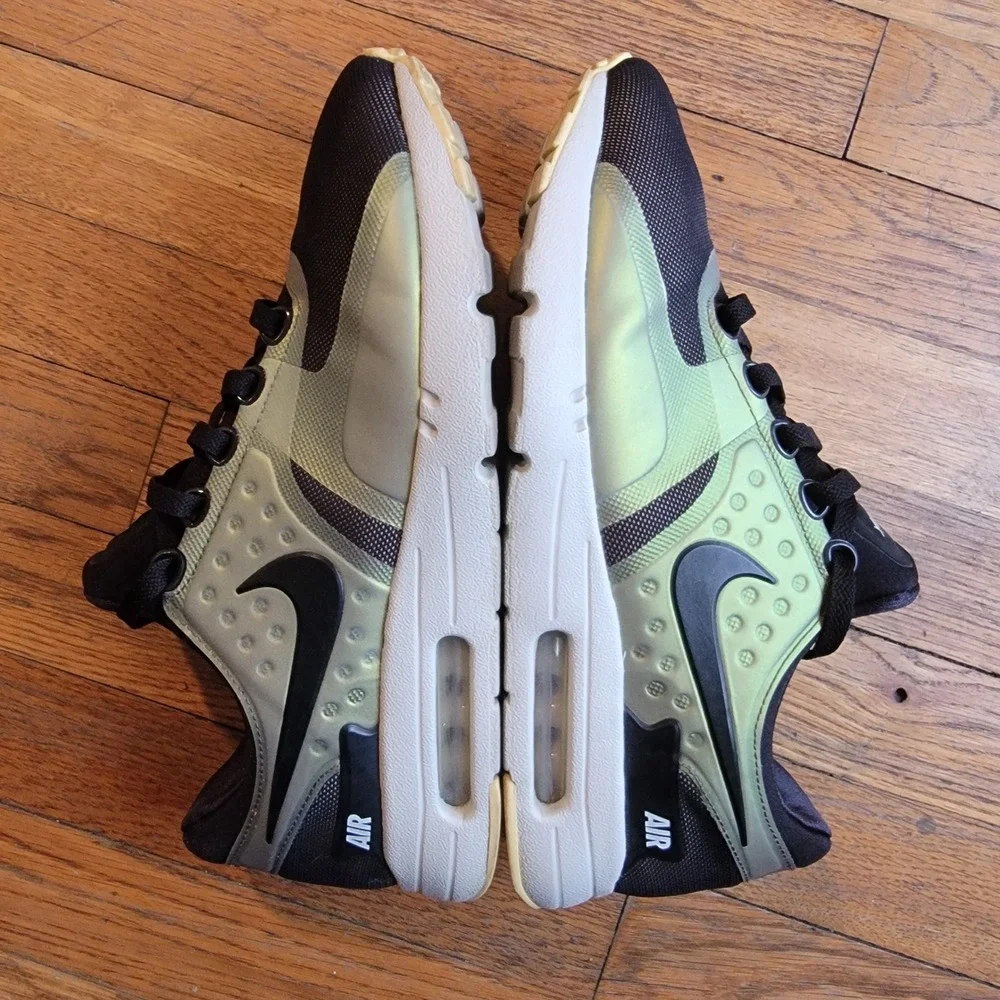 Nike Air Max Zero SE Men's Size 9 Black‎ Yellowish Green Gold Light Bone