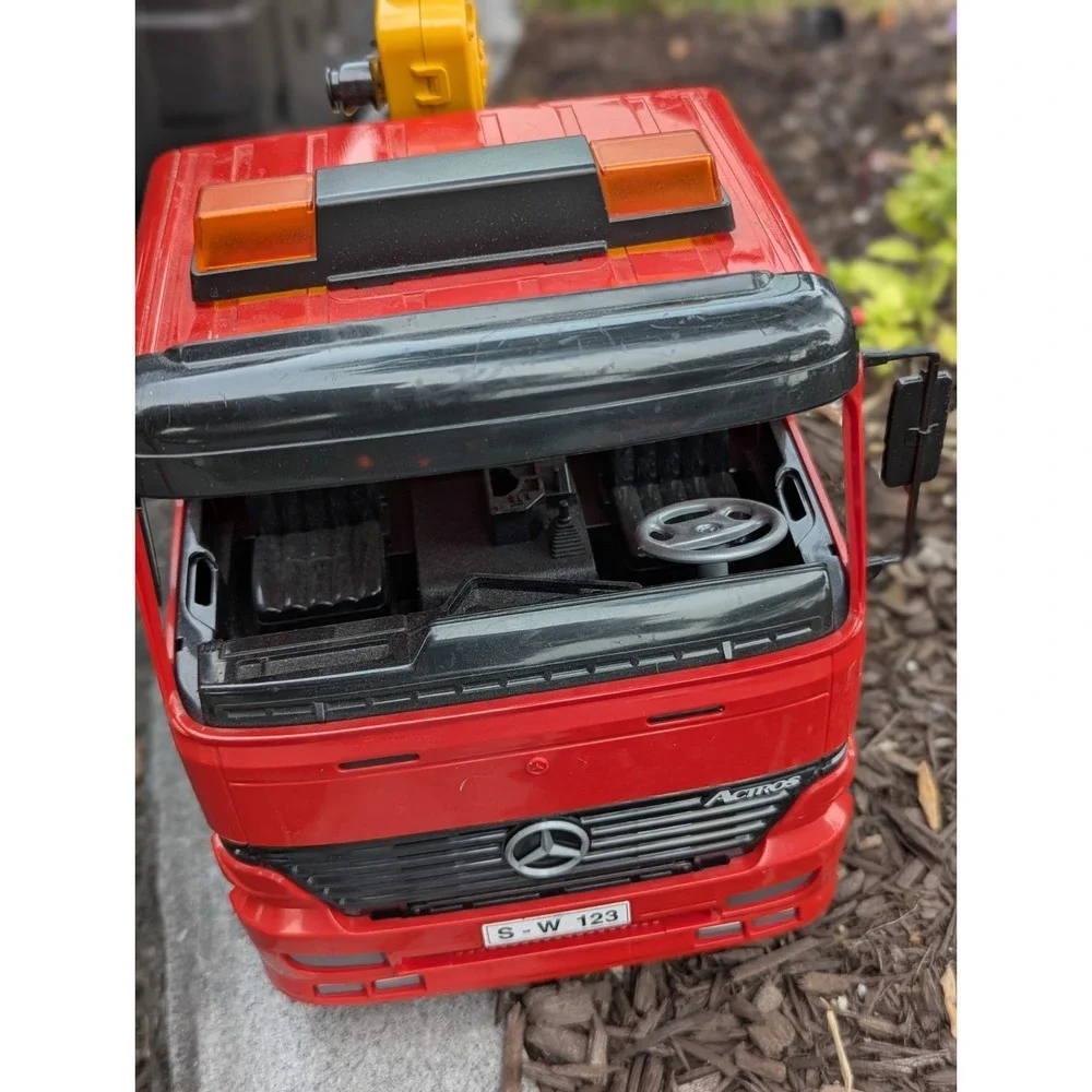 Bruder mercedes benz
